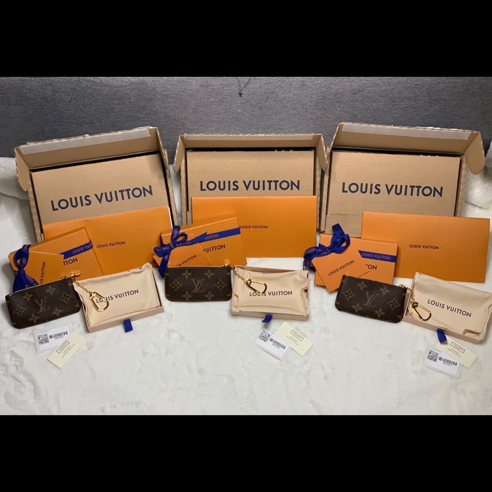 100% Authentic Louis Vuitton Key Pouch